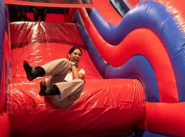 Inflata Park (30min) Parque de la Amistad *Válido de lunes a domingo*